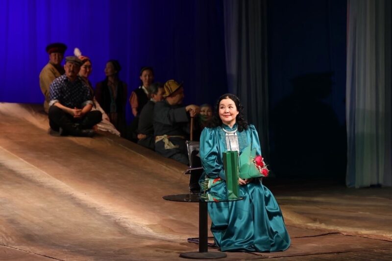 В Саха театре отпраздновали юбилей Елизаветы Потаповой. Фото