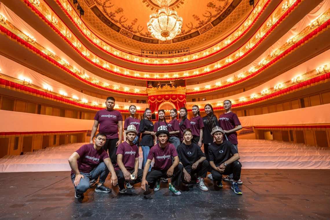 Студенты Кыргызского национального драматического театра завершают практику в Александринском театре