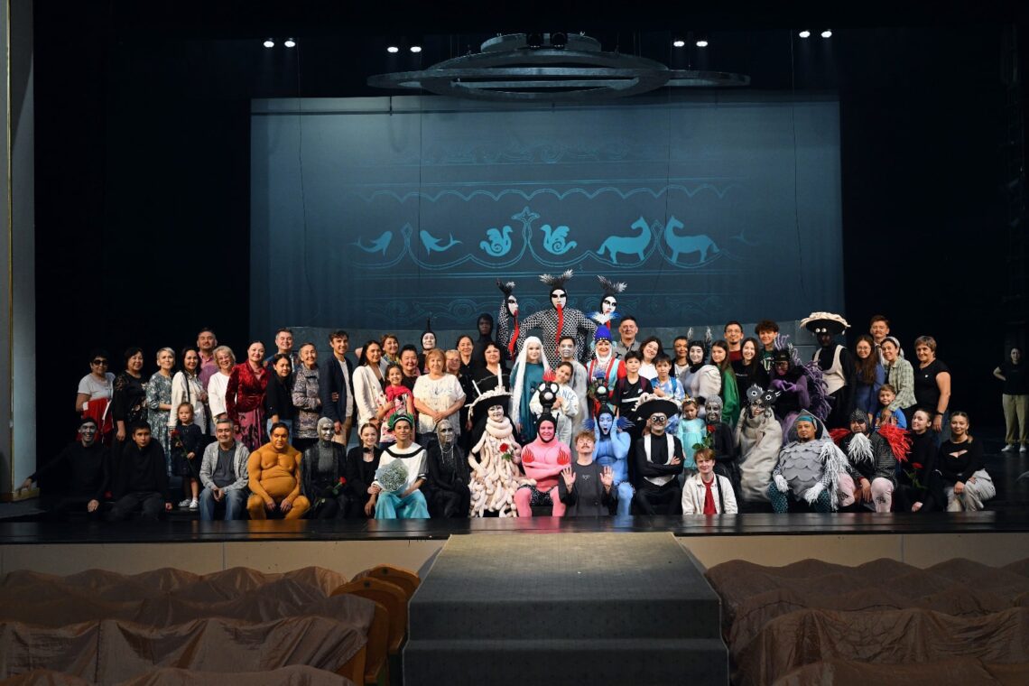 В Башкирском театре драмы Гафури прошла премьера семейного спектакля «Заятуляк и Хыухылыу» и завершился сезон. ФОТО. ВИДЕО